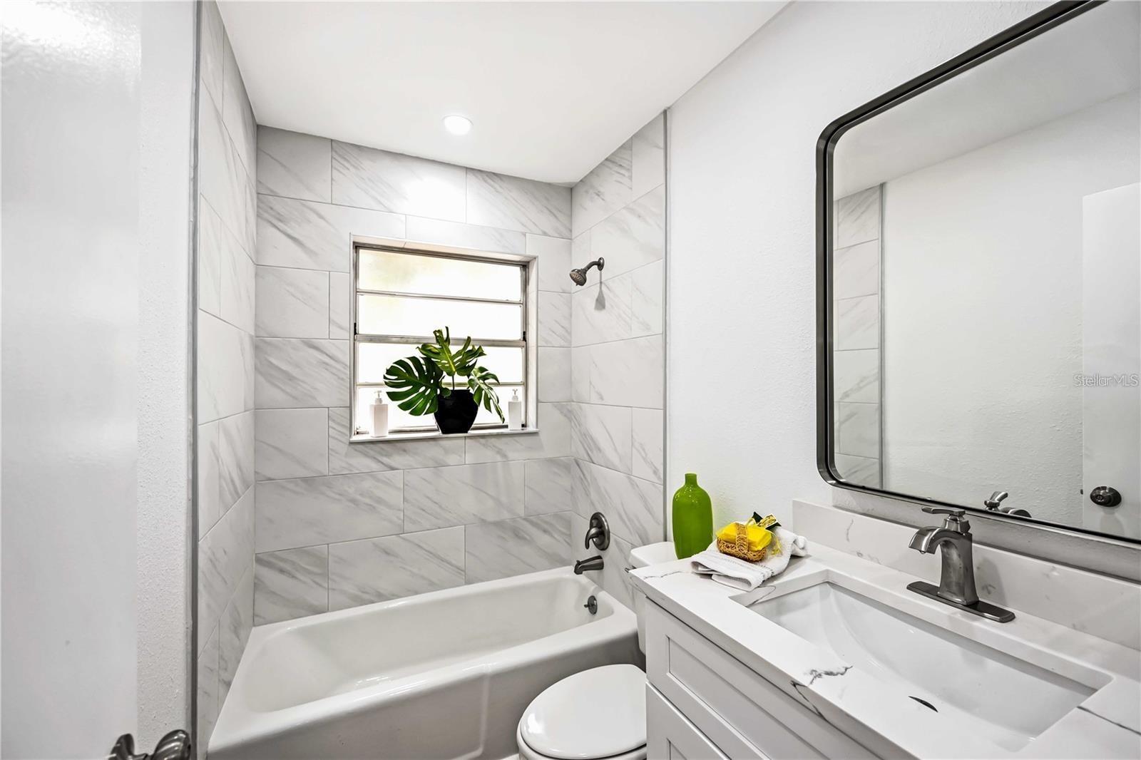 709 N JEFFERSON AVE #709, SARASOTA, FL, 34237