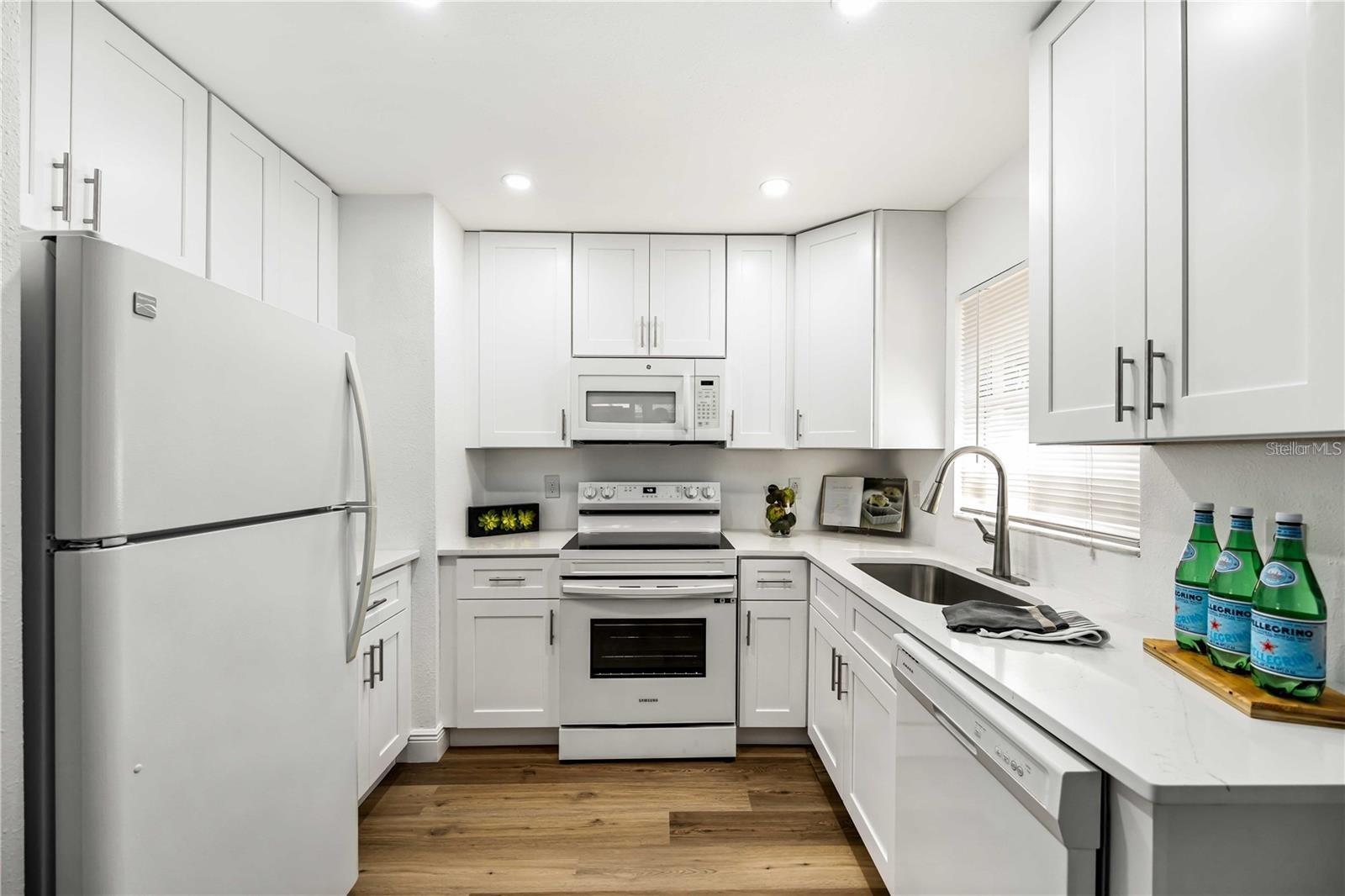 709 N JEFFERSON AVE #709, SARASOTA, FL, 34237