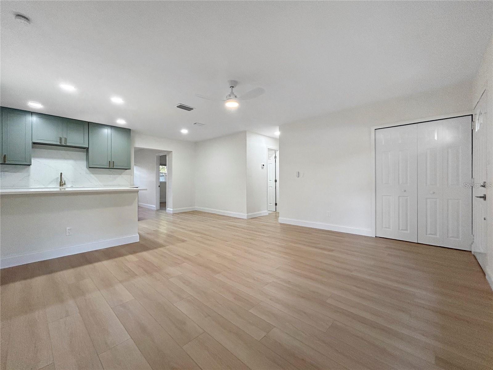 3834 DAVIS BLVD, SARASOTA, FL, 34232
