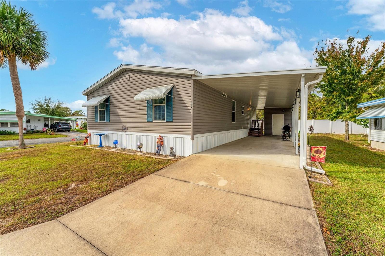 96 MAUNA LOA DR, LEESBURG, FL, 34788