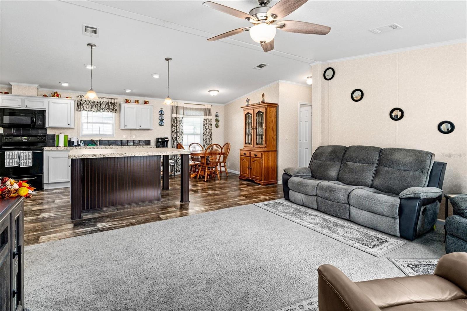 96 MAUNA LOA DR, LEESBURG, FL, 34788