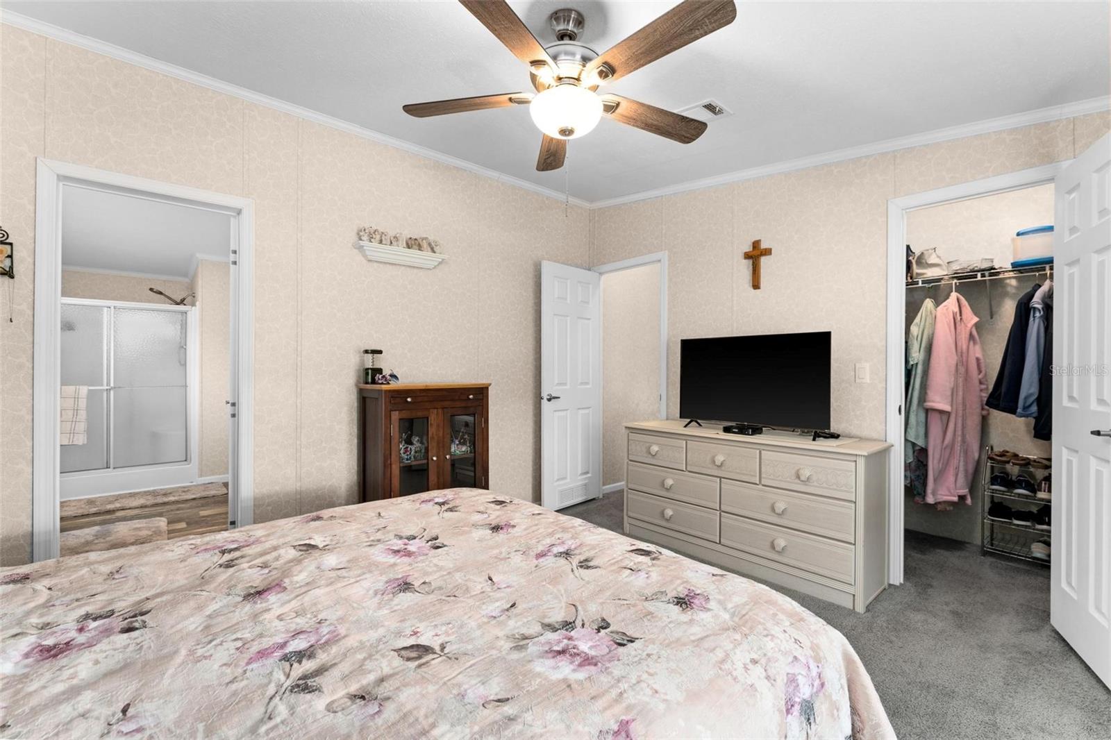 96 MAUNA LOA DR, LEESBURG, FL, 34788