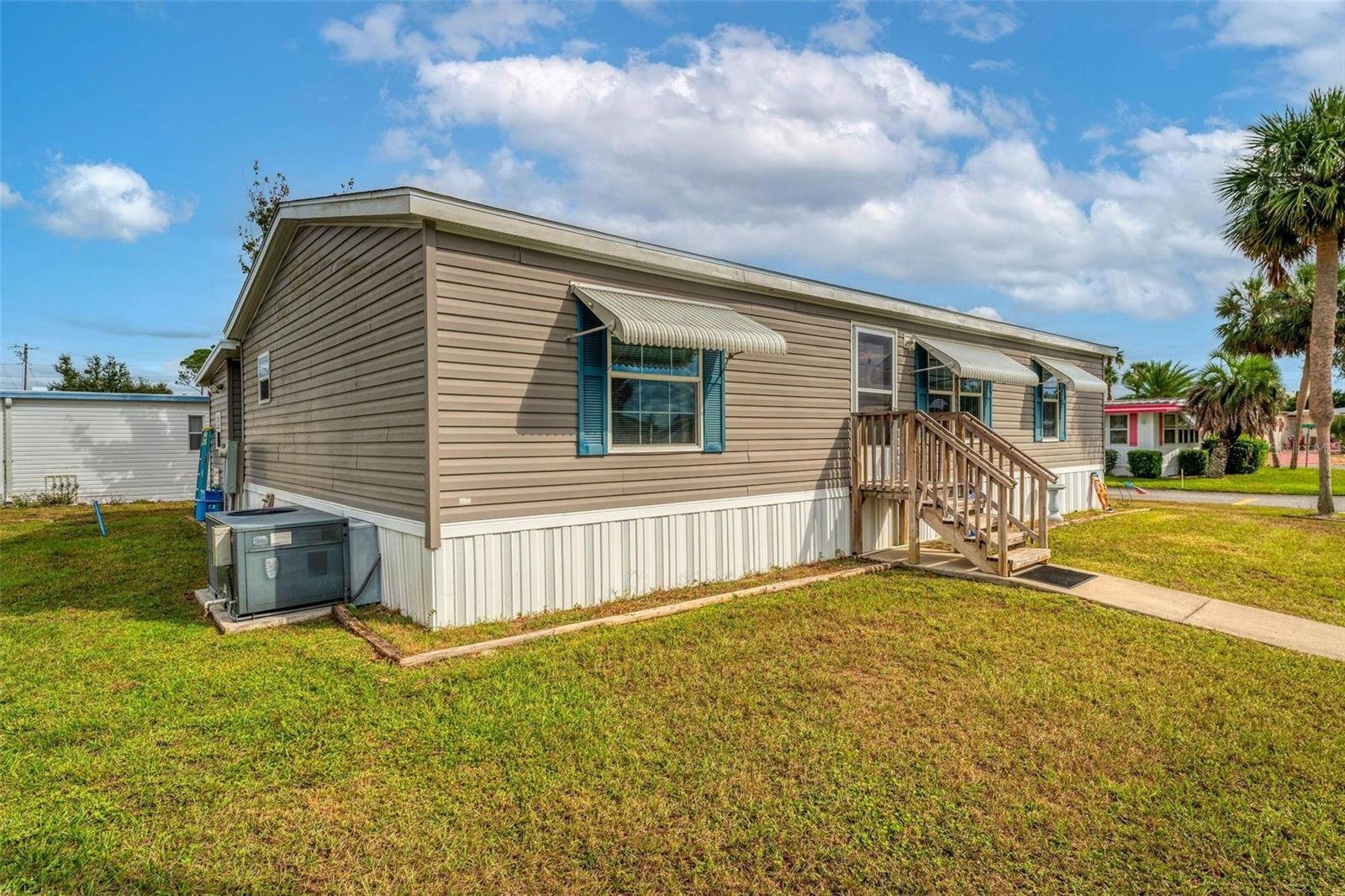 96 MAUNA LOA DR, LEESBURG, FL, 34788