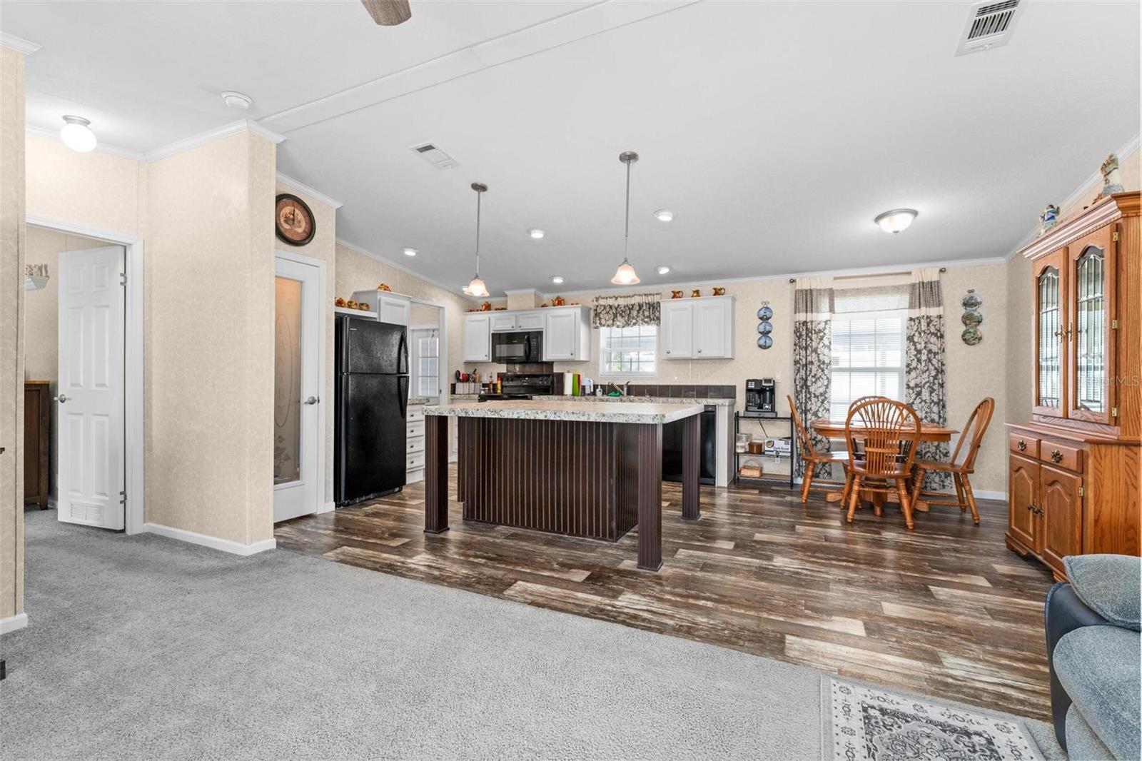 96 MAUNA LOA DR, LEESBURG, FL, 34788