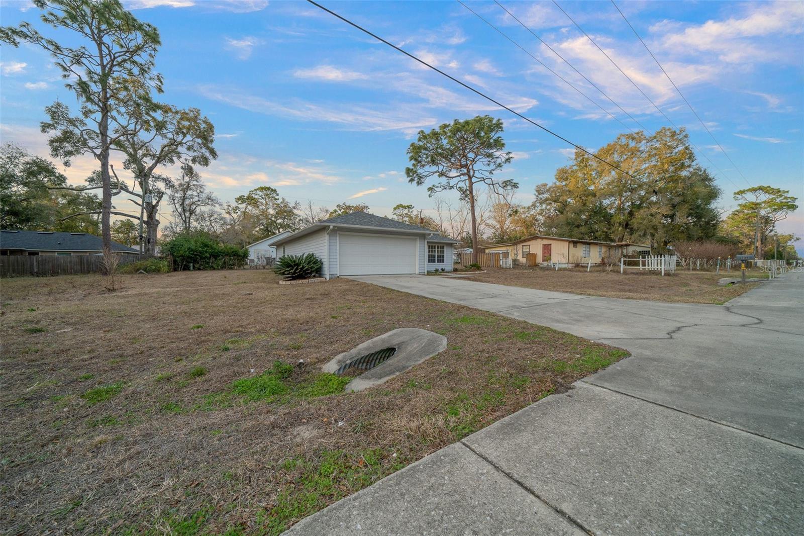 535 E THRASHER DR, BRONSON, FL, 32621