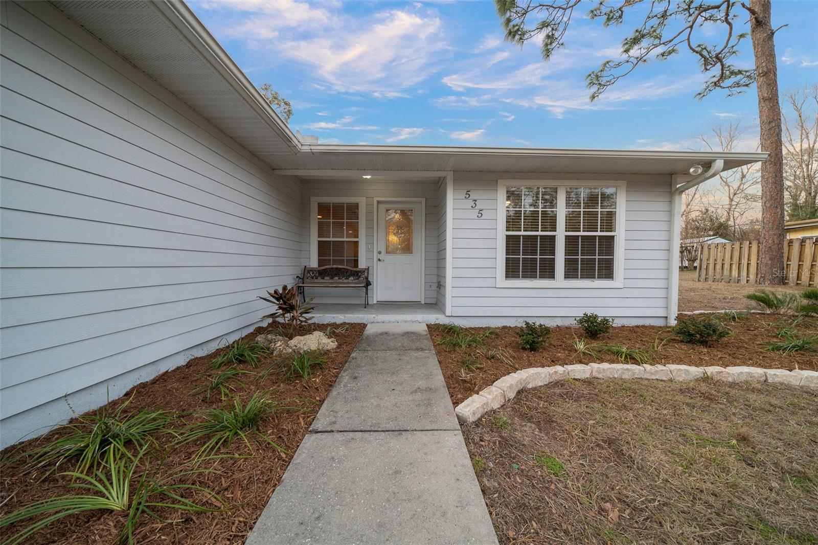 535 E THRASHER DR, BRONSON, FL, 32621