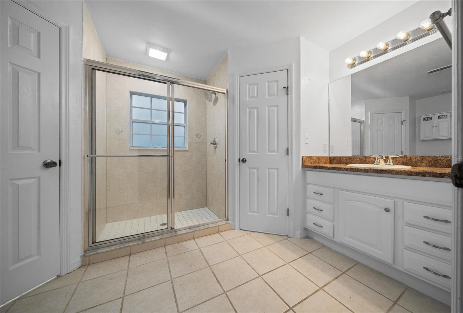535 E THRASHER DR, BRONSON, FL, 32621