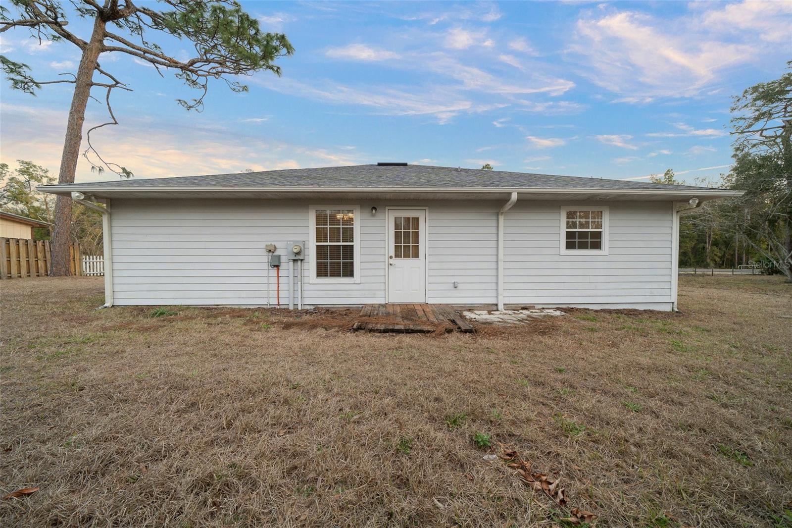 535 E THRASHER DR, BRONSON, FL, 32621