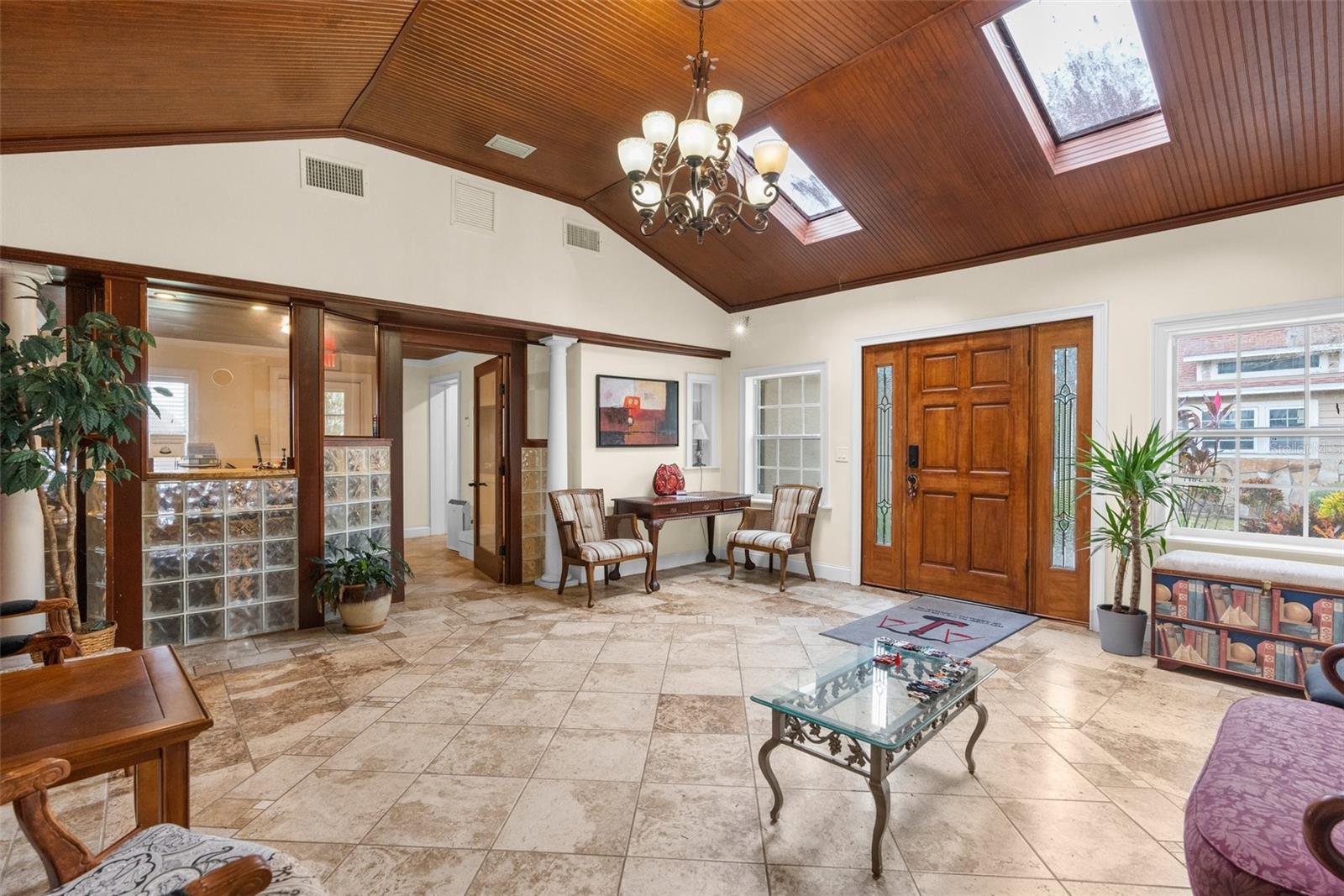 604 N SINCLAIR AVE, TAVARES, FL, 32778