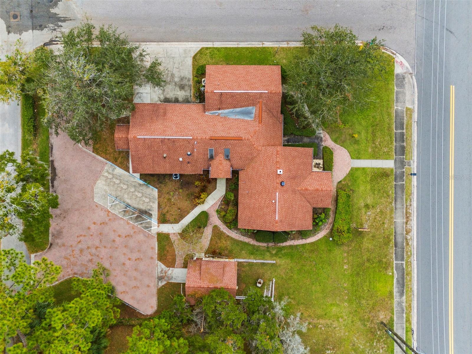 604 N SINCLAIR AVE, TAVARES, FL, 32778