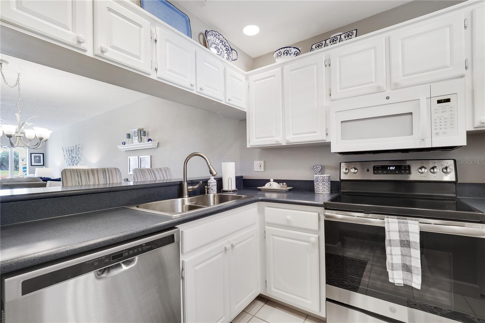 410 CERROMAR CIR S #141, VENICE, FL, 34293