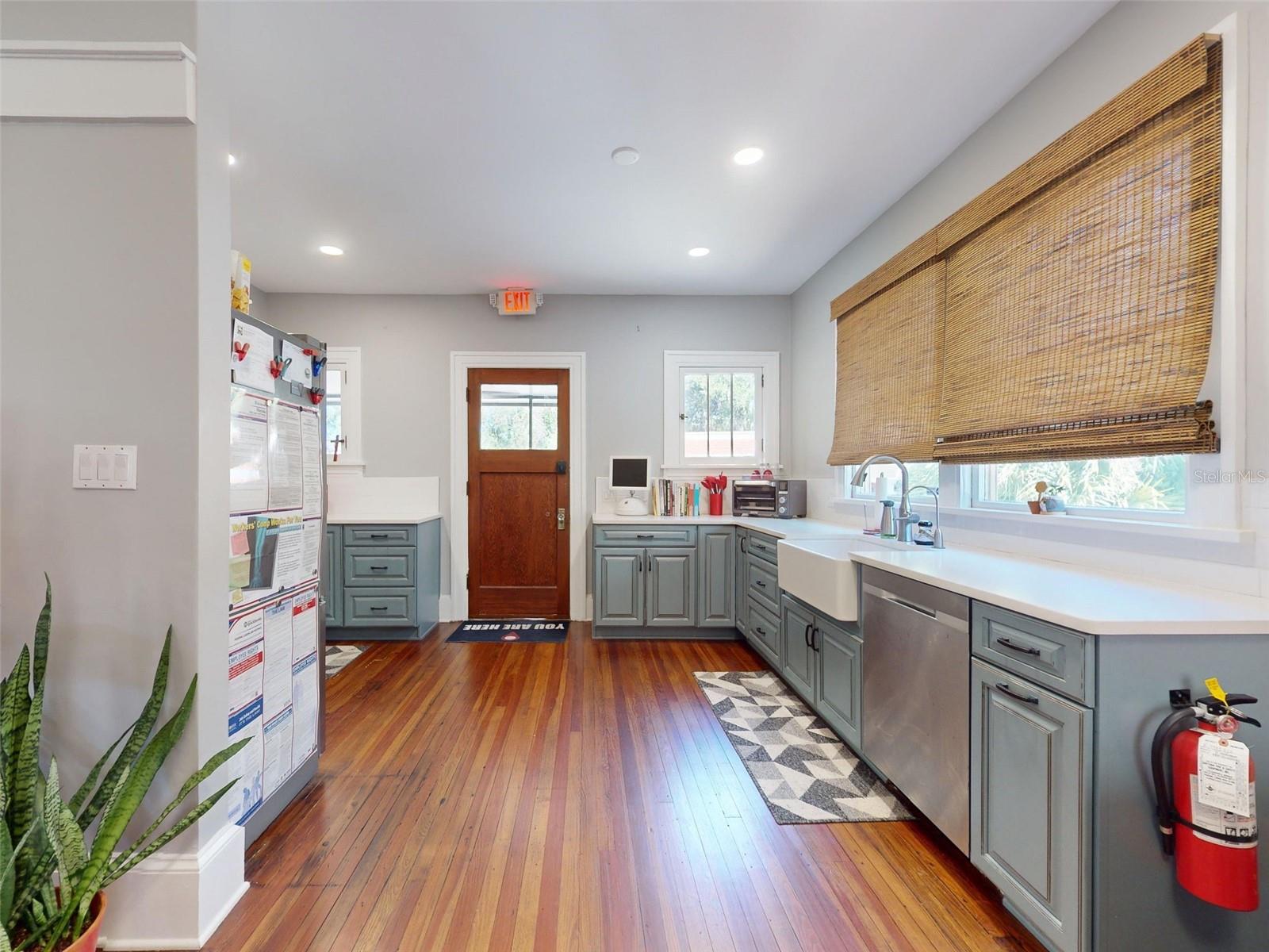 215 WASHINGTON ST, NEW SMYRNA BEACH, FL, 32168