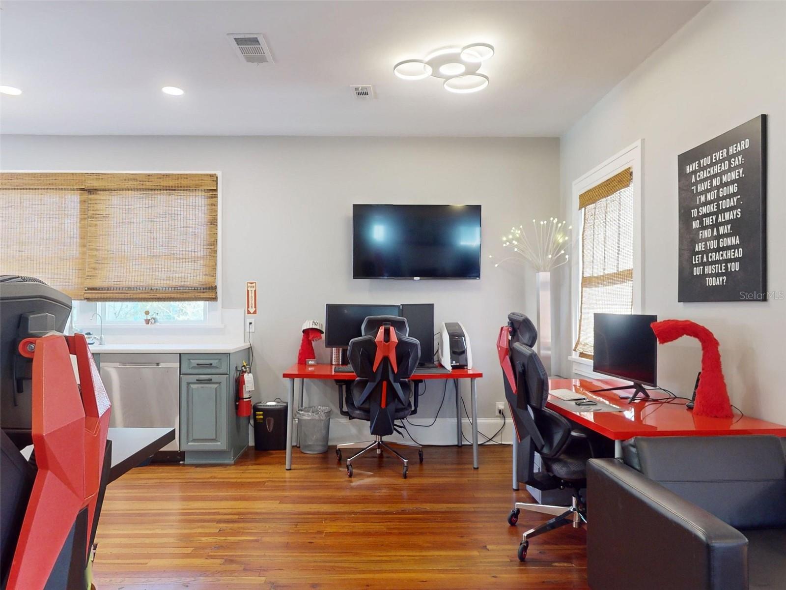 215 WASHINGTON ST, NEW SMYRNA BEACH, FL, 32168