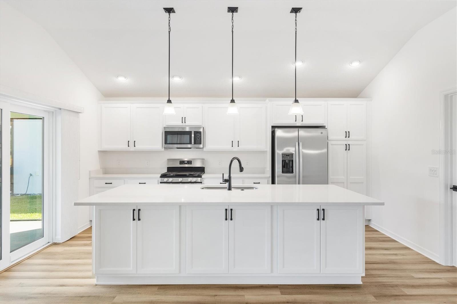 6857 BAYSINGER PATH, THE VILLAGES, FL, 34762