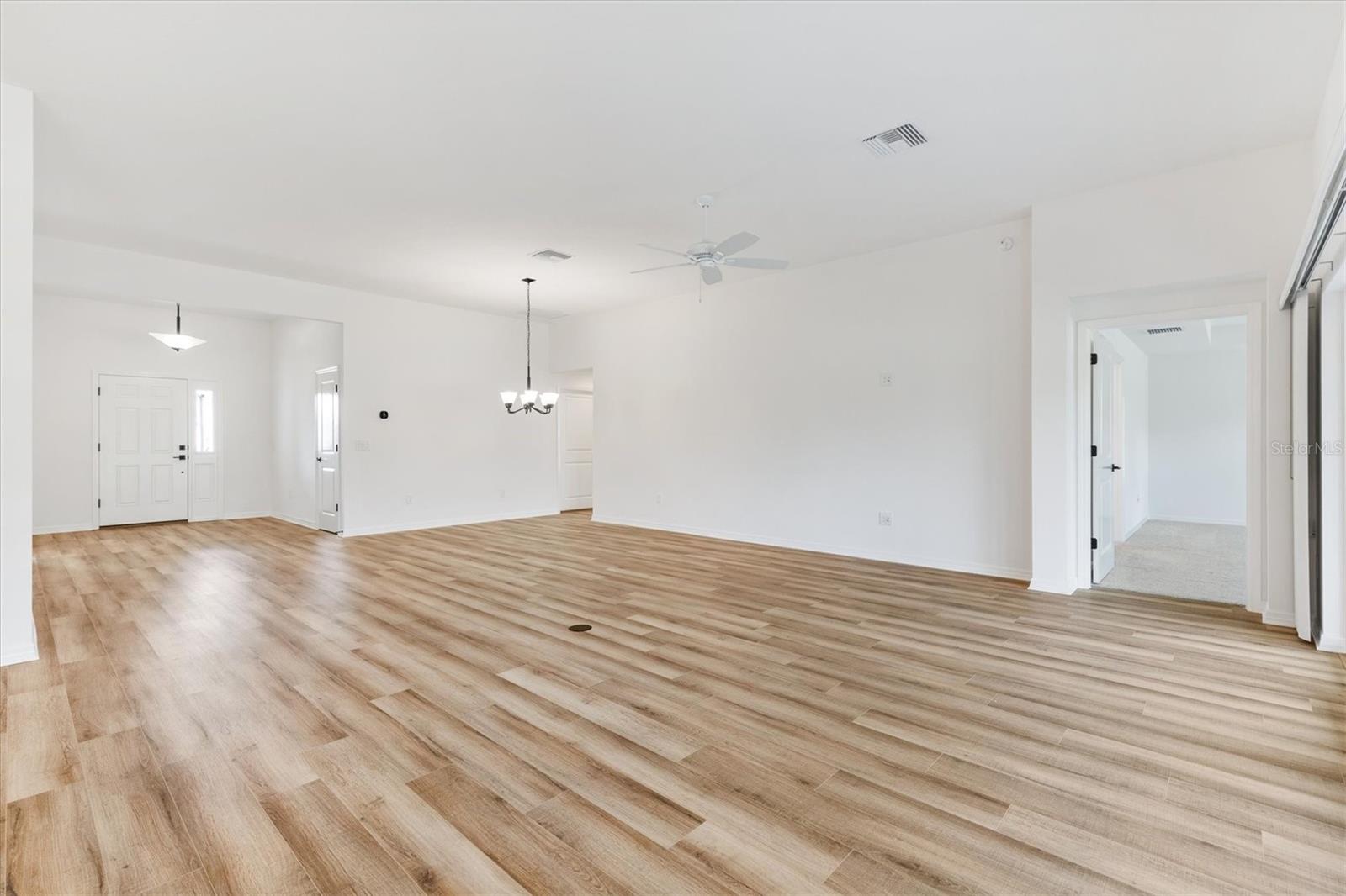 6857 BAYSINGER PATH, THE VILLAGES, FL, 34762