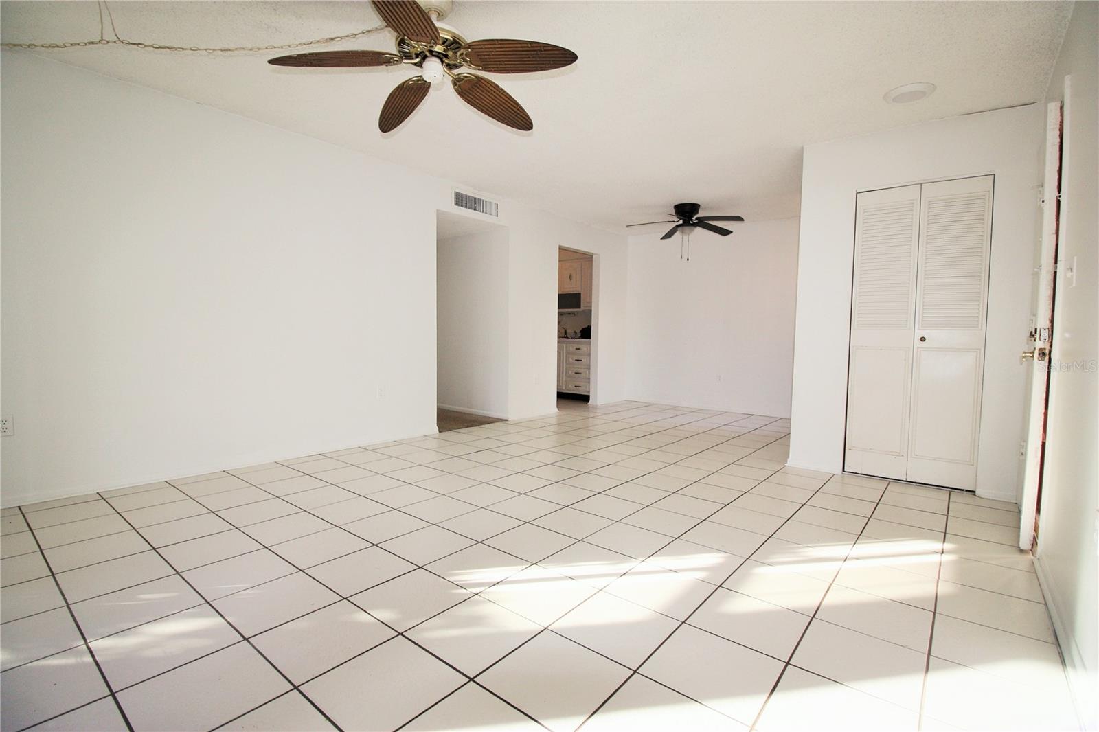 520 ORANGE DR #13, ALTAMONTE SPRINGS, FL, 32701