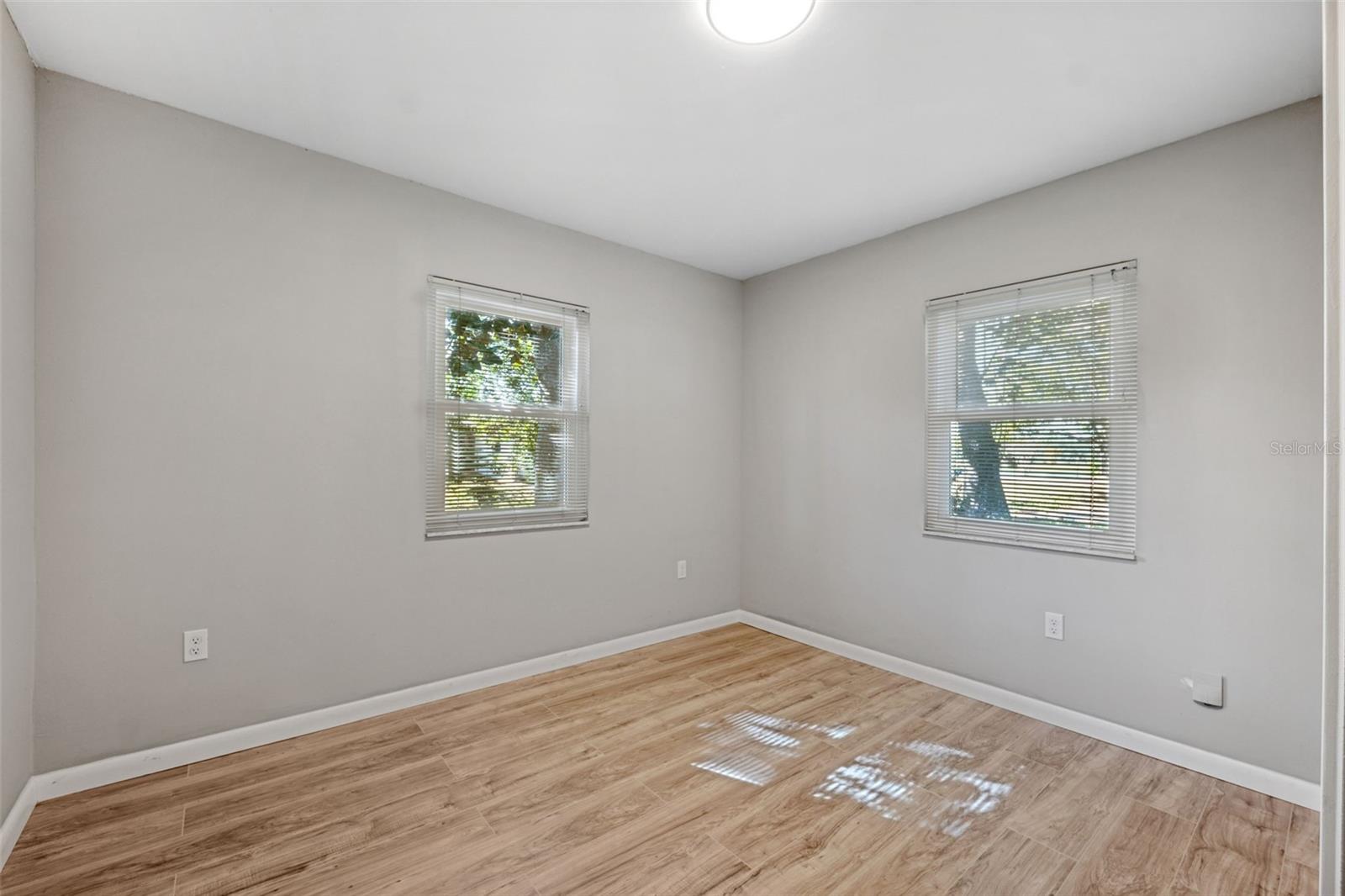 8412 DUNNELLON RD, WEEKI WACHEE, FL, 34613