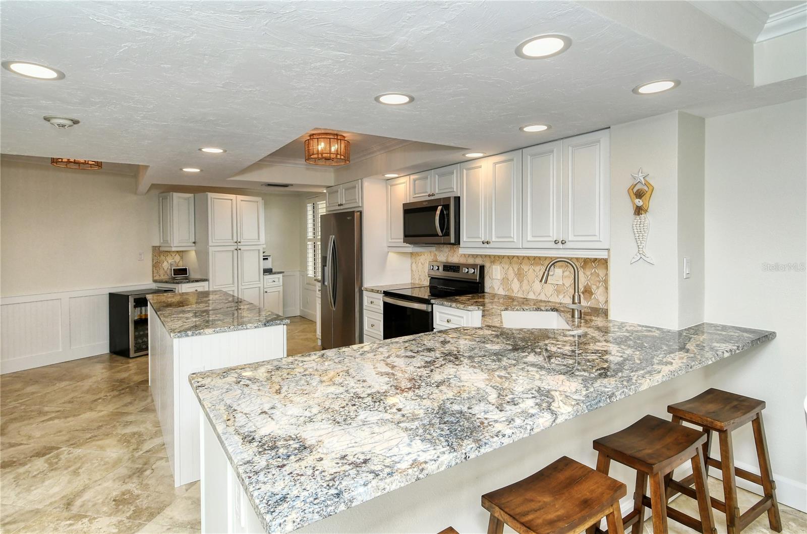 5770 MIDNIGHT PASS RD #301, SARASOTA, FL, 34242
