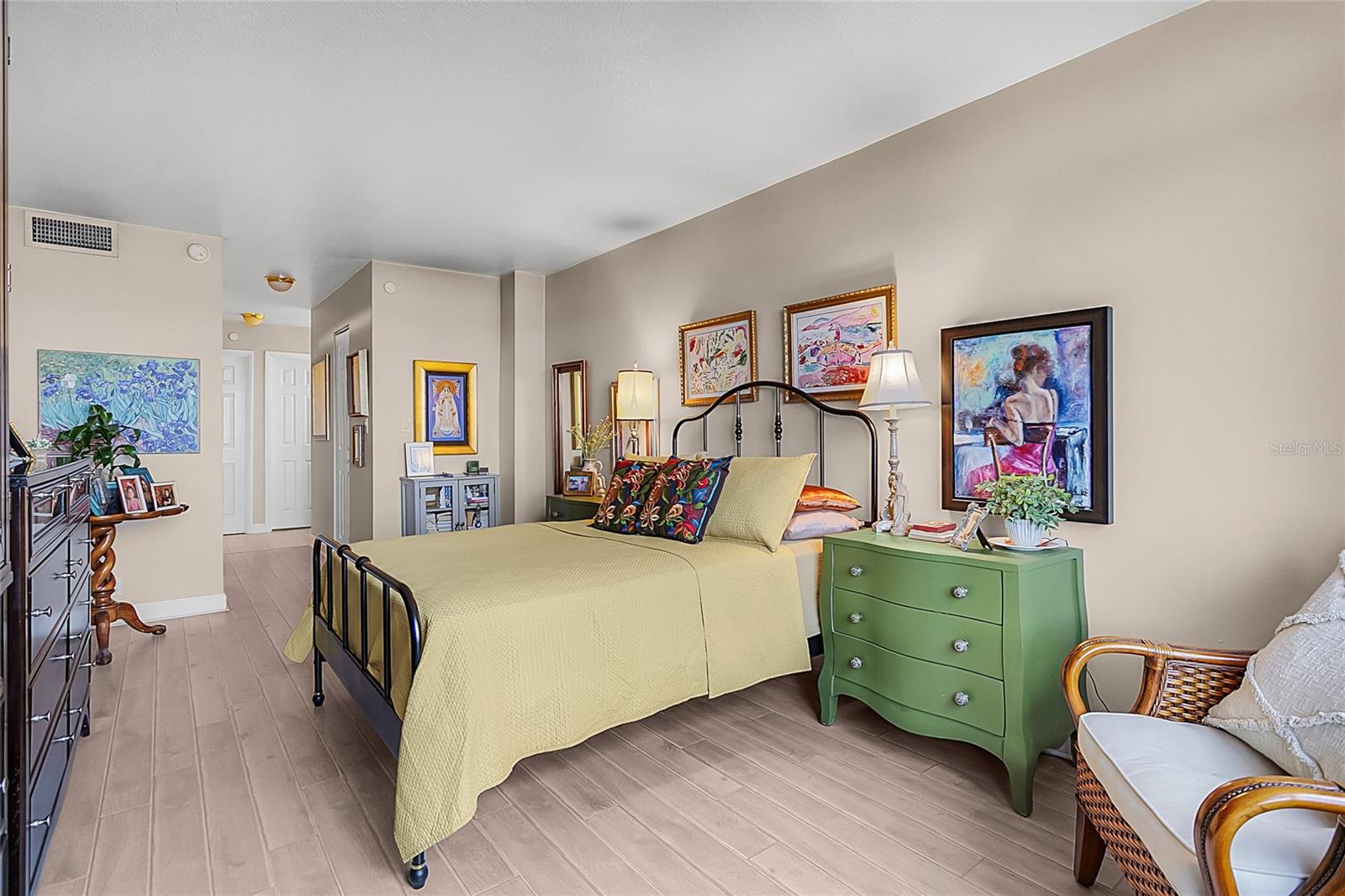 400 E COLONIAL DR #806, ORLANDO, FL, 32803