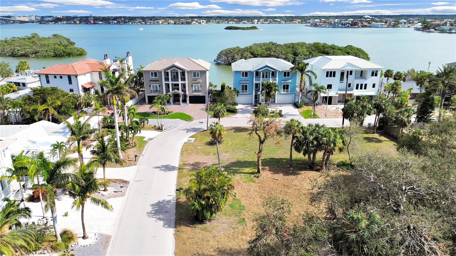 116 6TH ST, BELLEAIR BEACH, FL, 33786