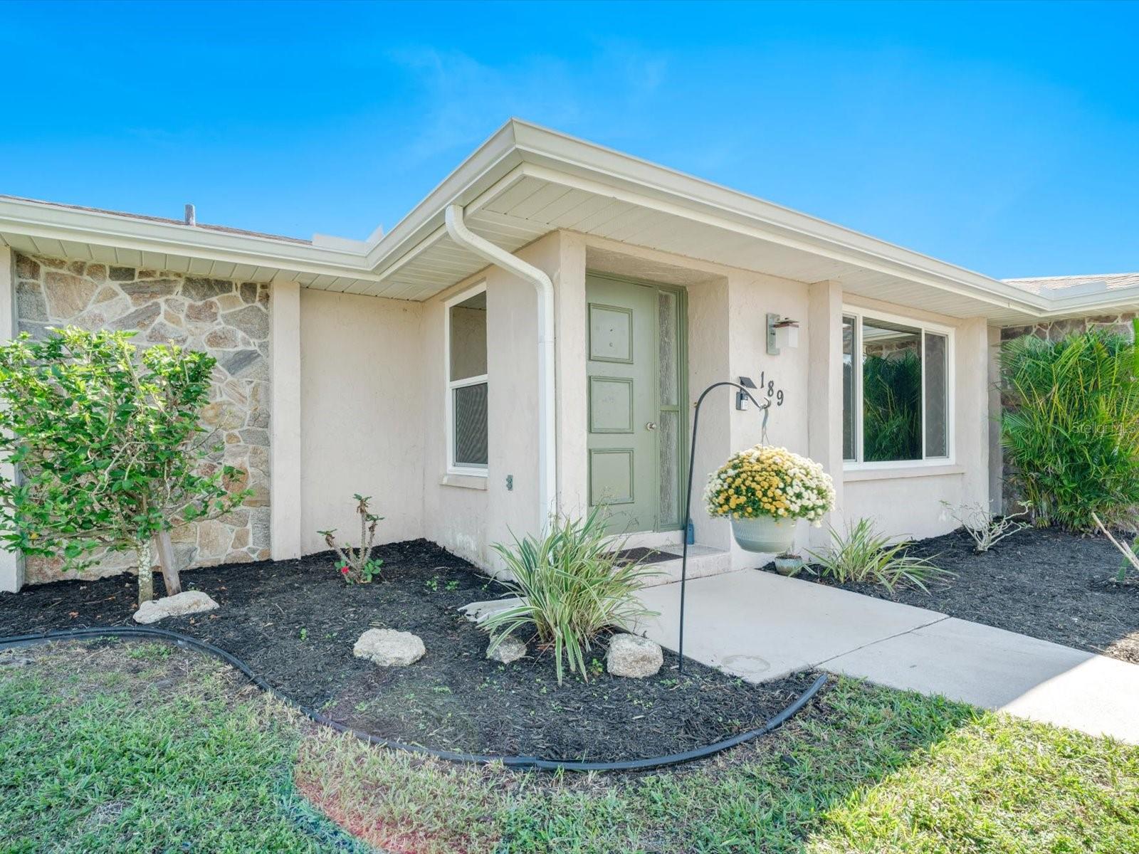 189 DOWLING AVE NE, PORT CHARLOTTE, FL, 33952
