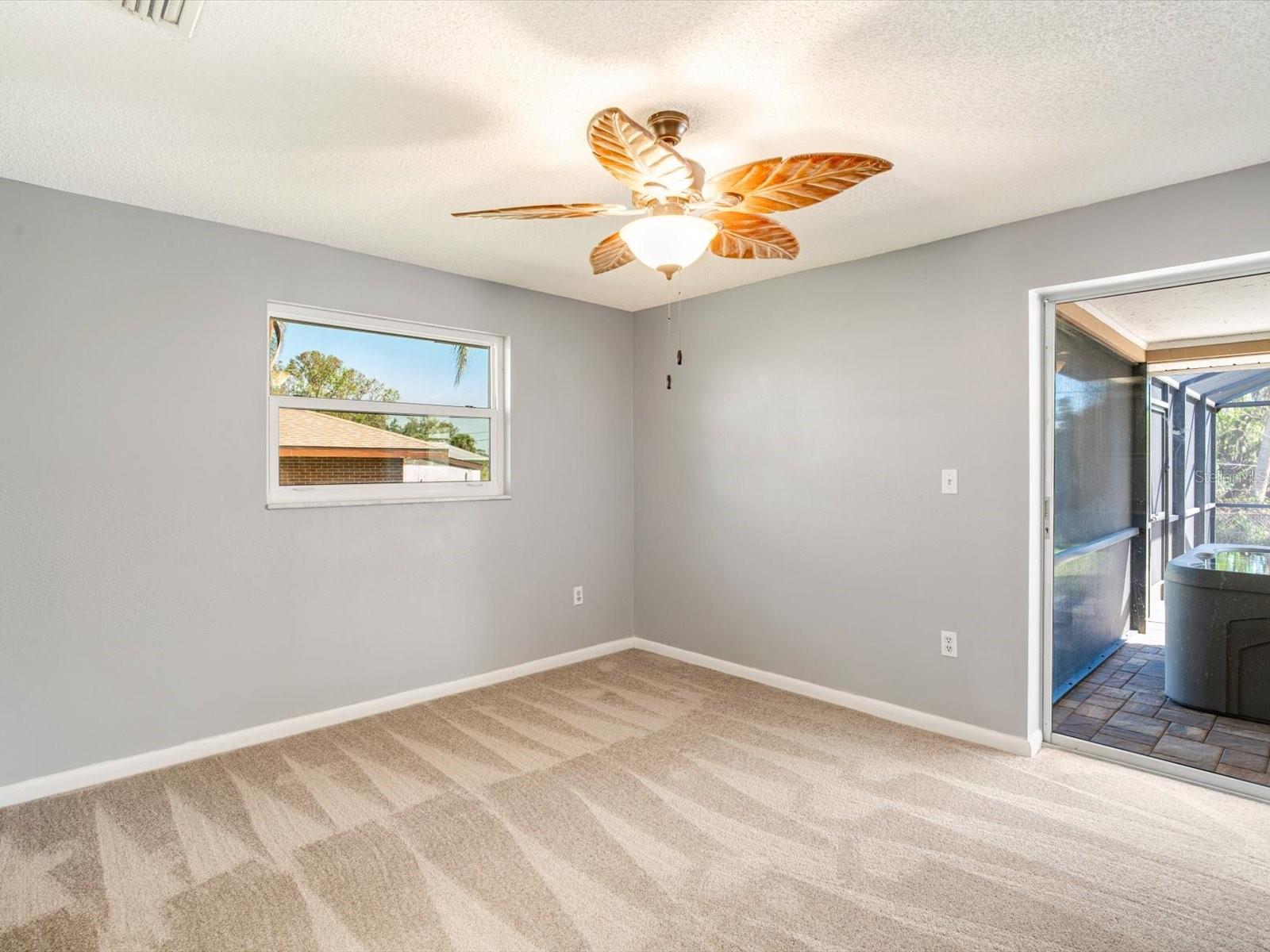189 DOWLING AVE NE, PORT CHARLOTTE, FL, 33952
