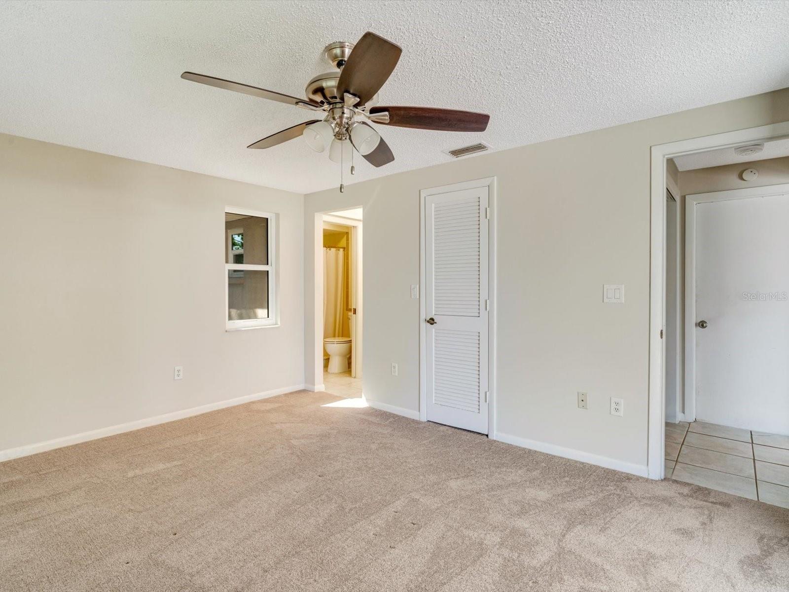 189 DOWLING AVE NE, PORT CHARLOTTE, FL, 33952