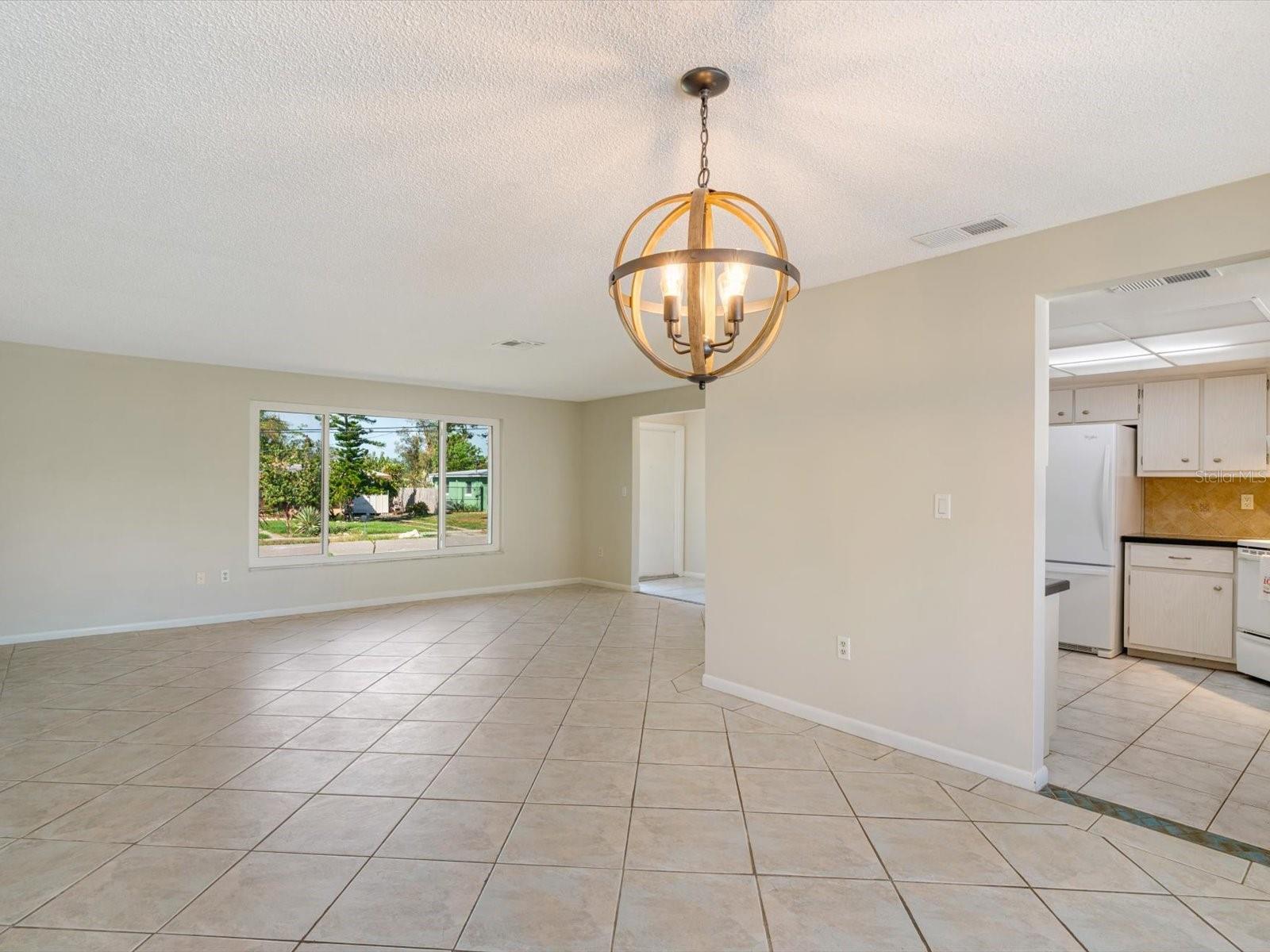 189 DOWLING AVE NE, PORT CHARLOTTE, FL, 33952