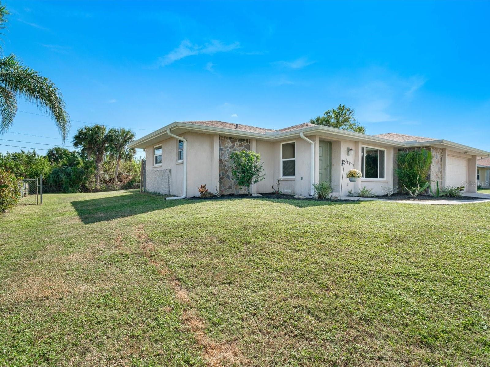 189 DOWLING AVE NE, PORT CHARLOTTE, FL, 33952