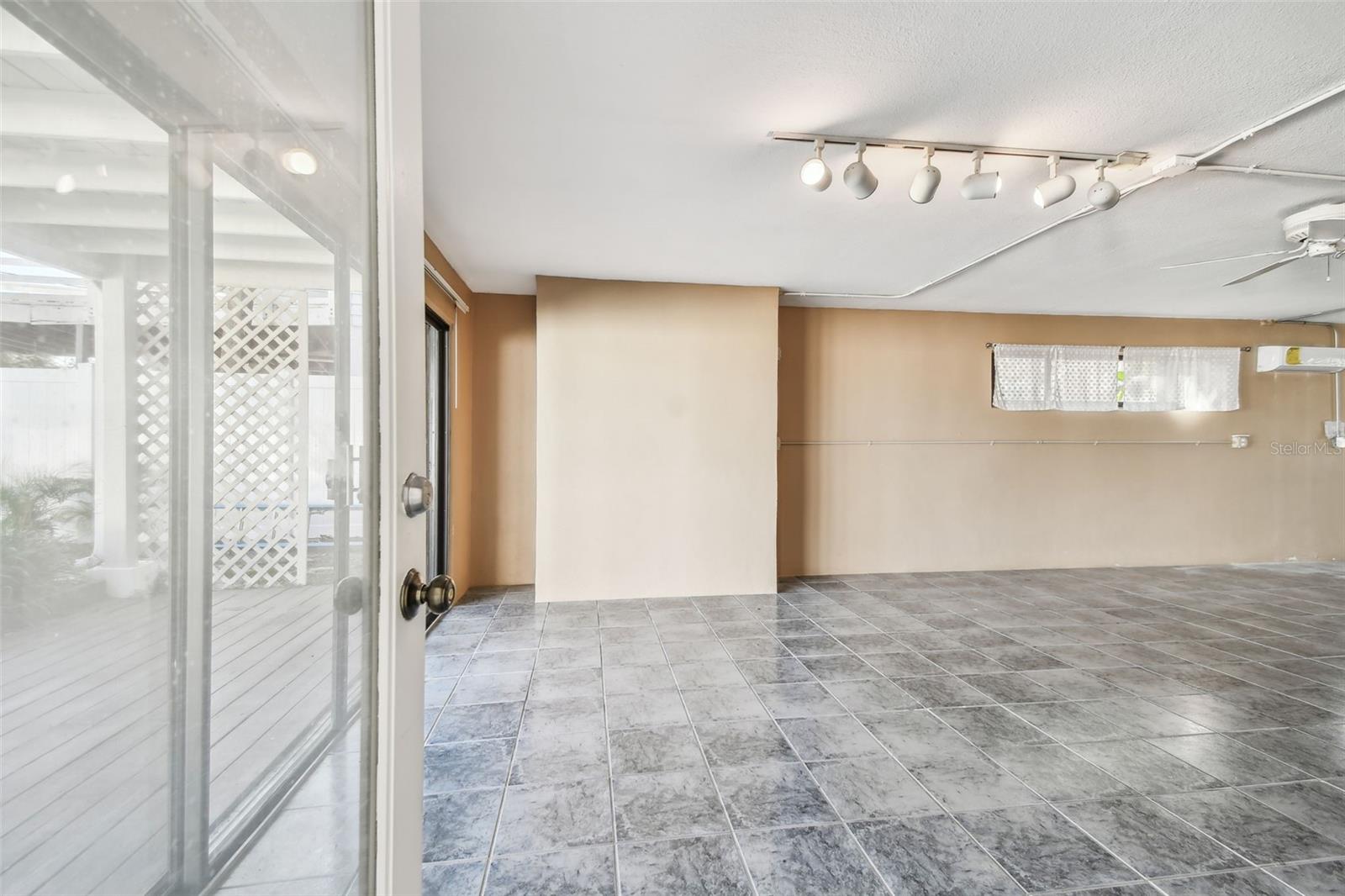 4675 CHANCELLOR CIR NE, ST PETERSBURG, FL, 33703