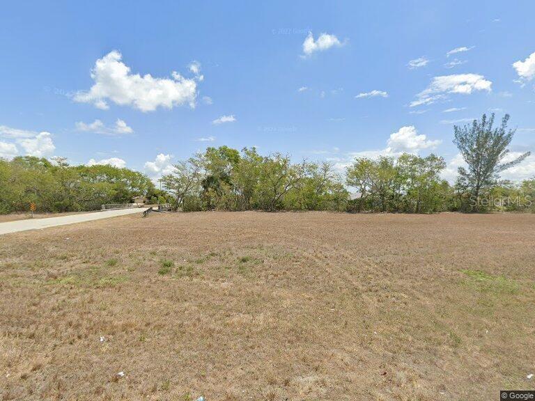 925 NE 5TH PL, CAPE CORAL, FL, 33909