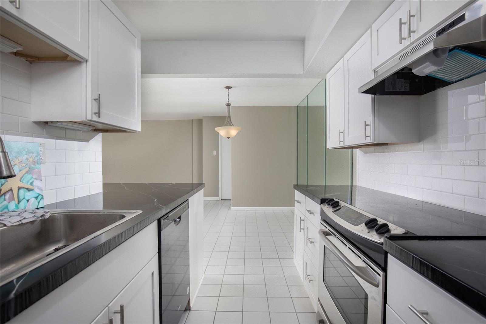 10355 PARADISE BLVD #805, TREASURE ISLAND, FL, 33706