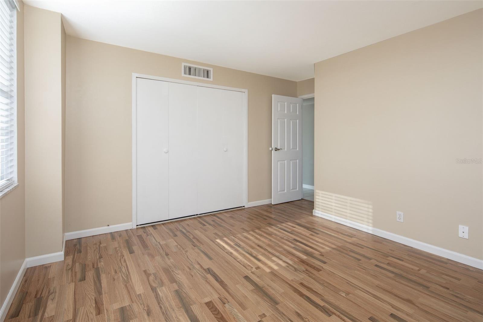 10355 PARADISE BLVD #805, TREASURE ISLAND, FL, 33706
