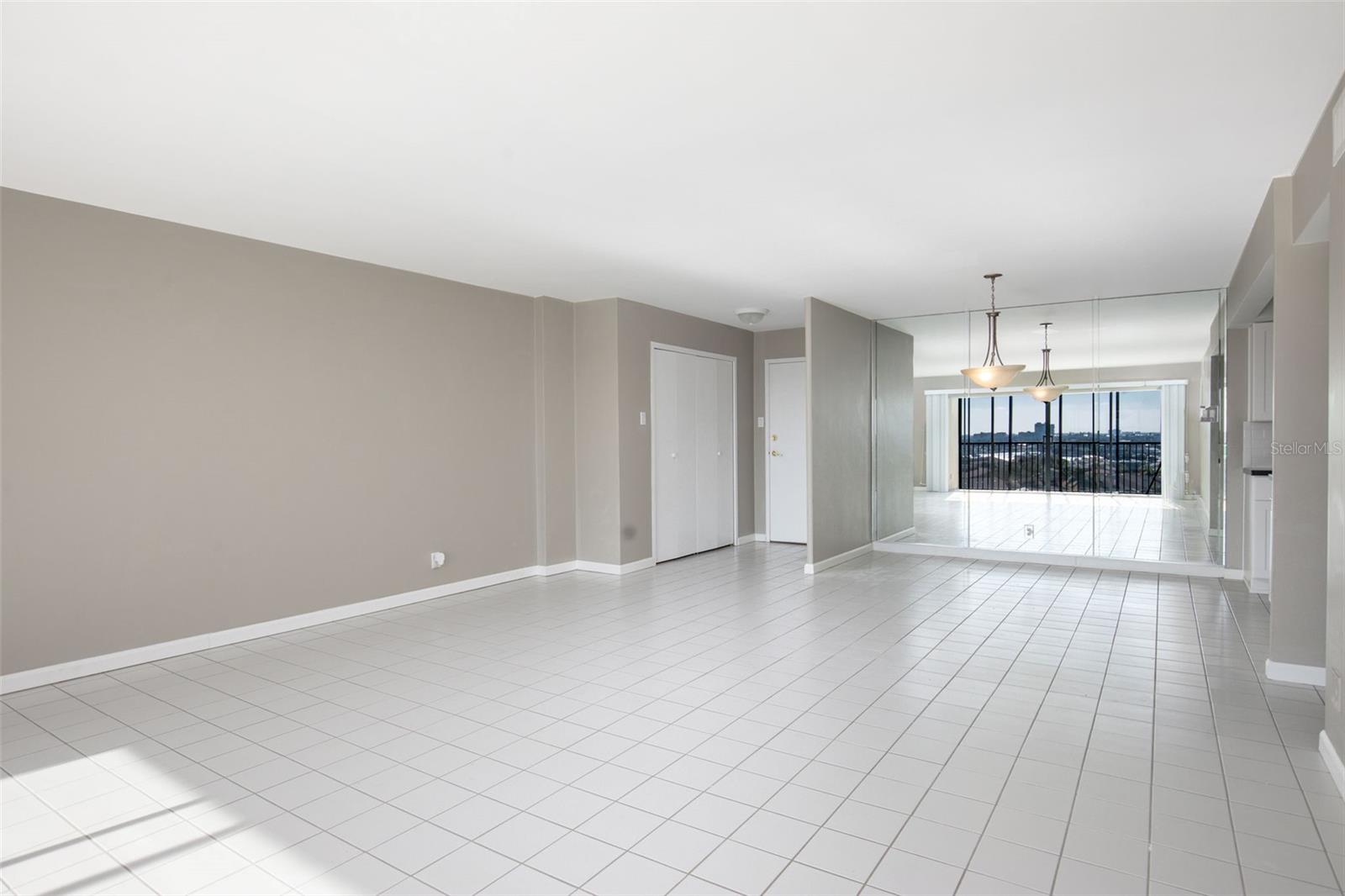 10355 PARADISE BLVD #805, TREASURE ISLAND, FL, 33706
