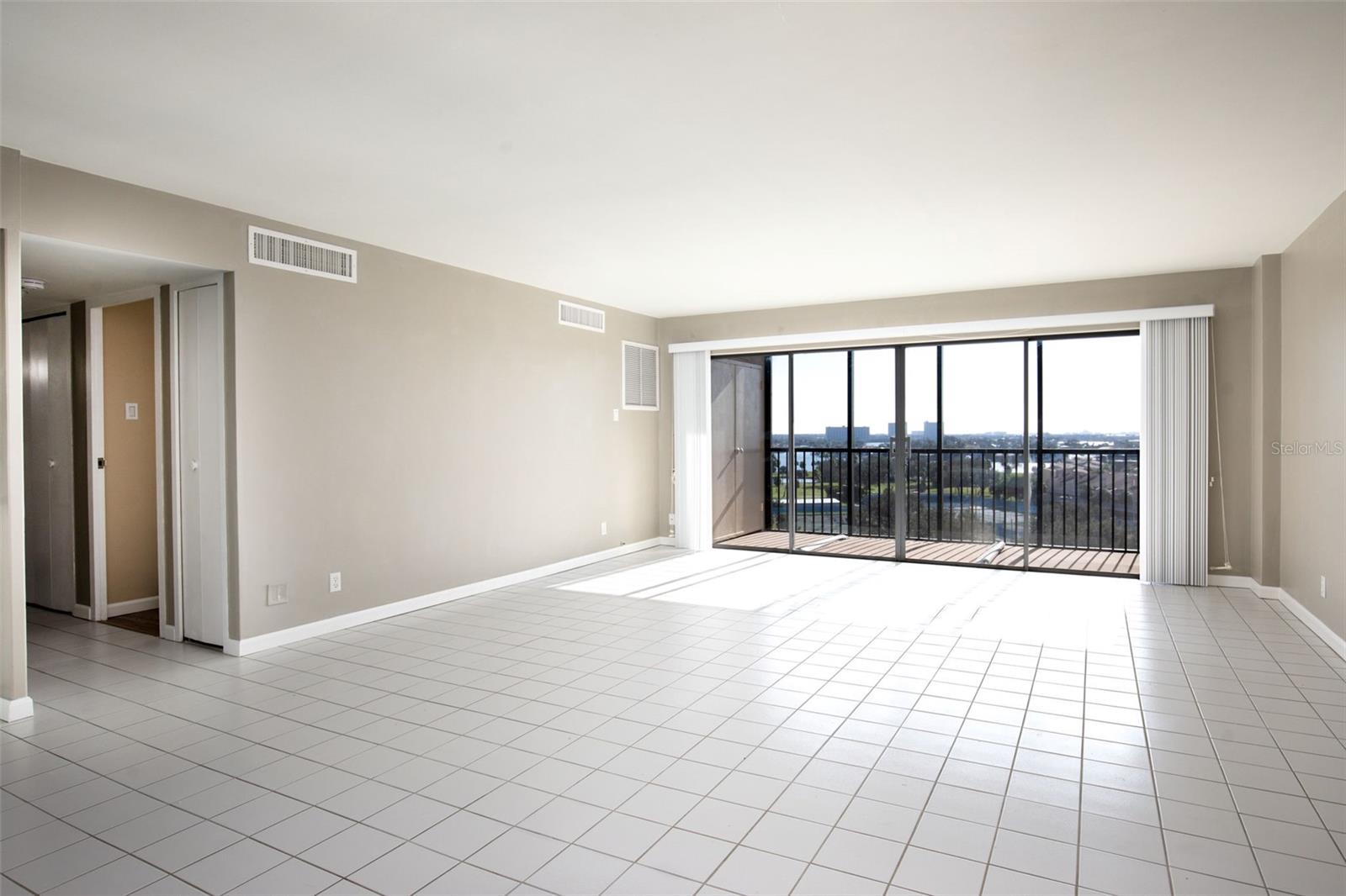 10355 PARADISE BLVD #805, TREASURE ISLAND, FL, 33706