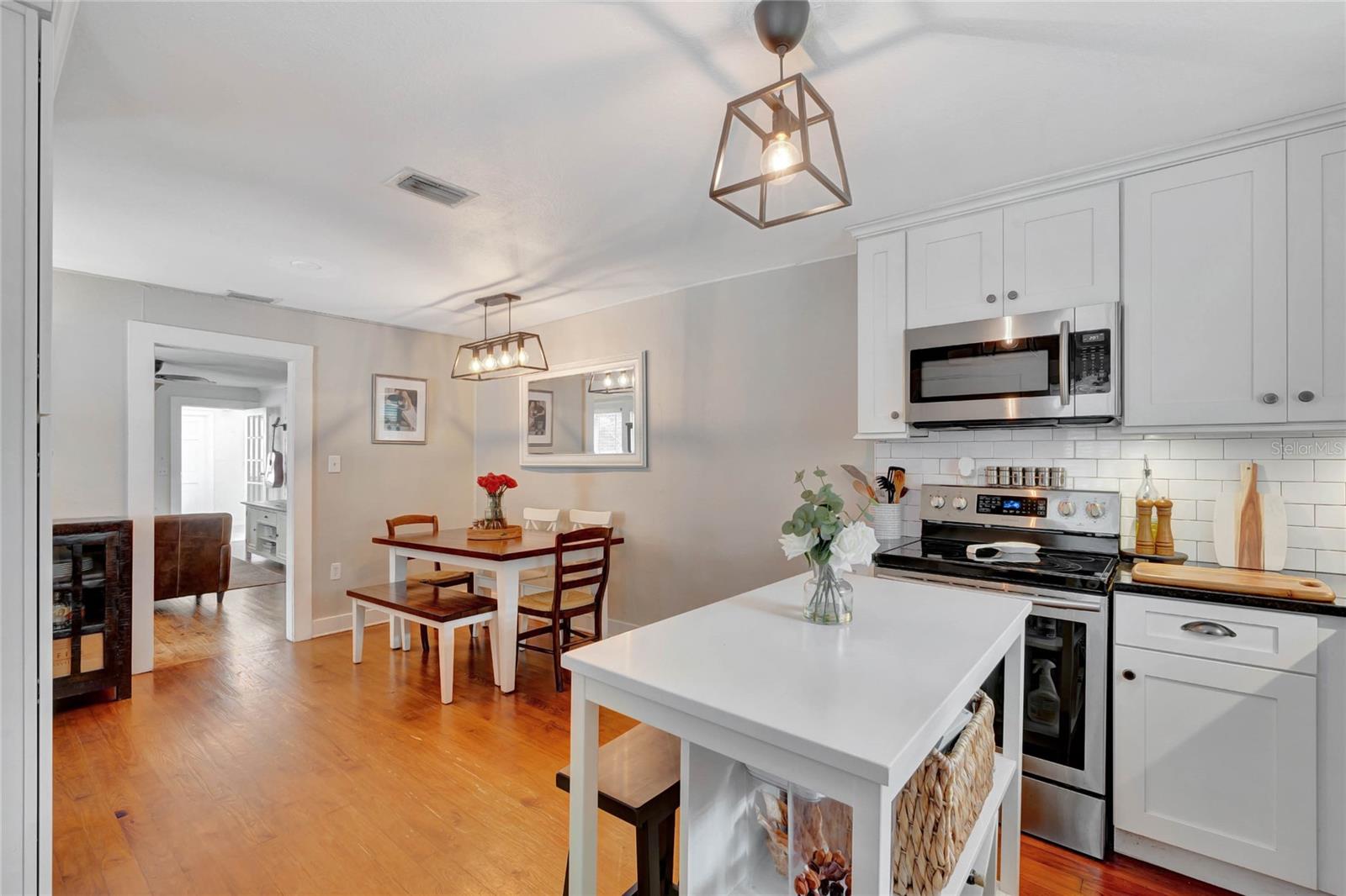 2028 E GRANT AVE, ORLANDO, FL, 32806