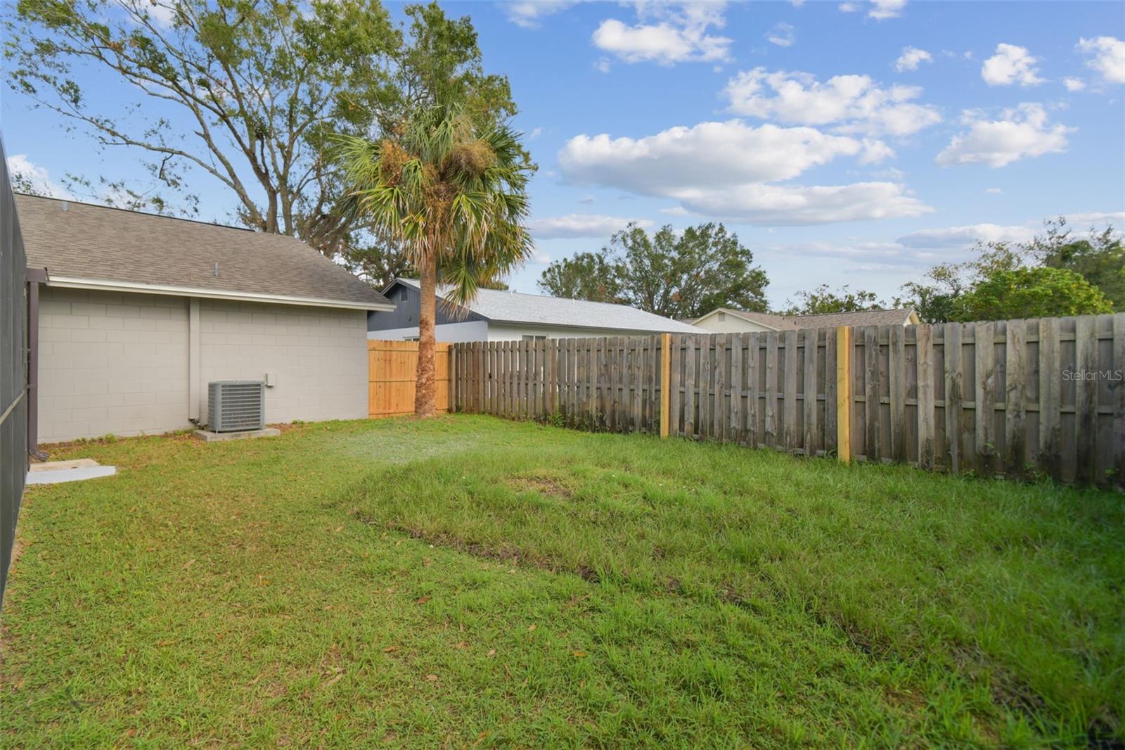 11022 ASHBOURNE CIR, TAMPA, FL, 33624