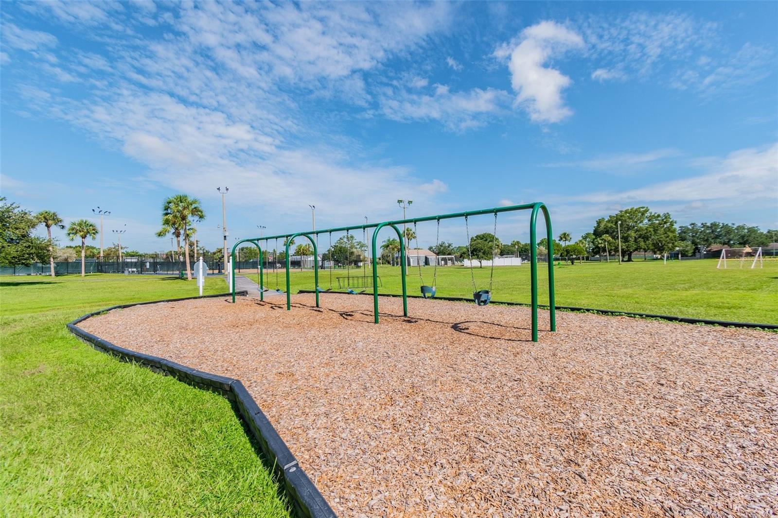 11022 ASHBOURNE CIR, TAMPA, FL, 33624