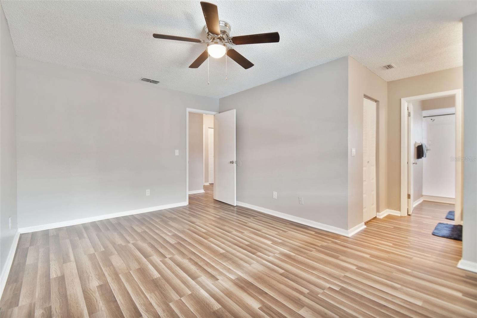 11022 ASHBOURNE CIR, TAMPA, FL, 33624