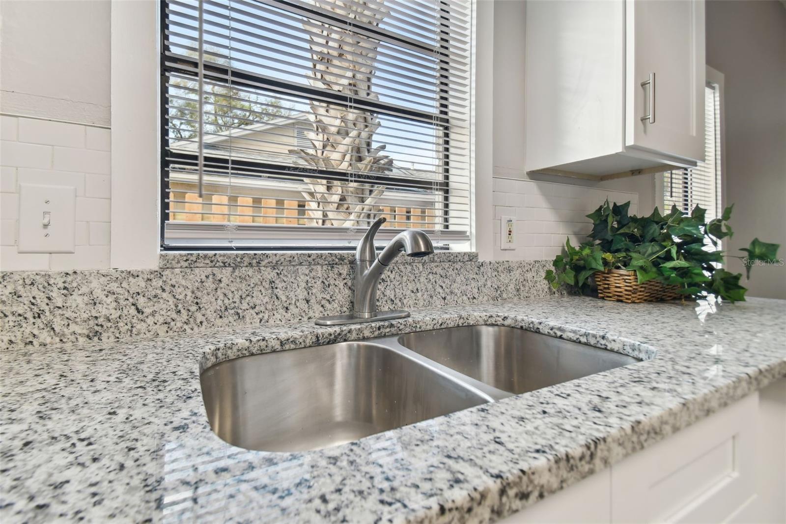 11022 ASHBOURNE CIR, TAMPA, FL, 33624