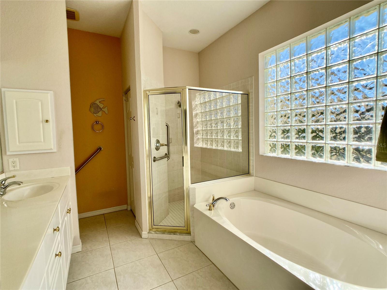 25 WINDSOR DR, ENGLEWOOD, FL, 34223