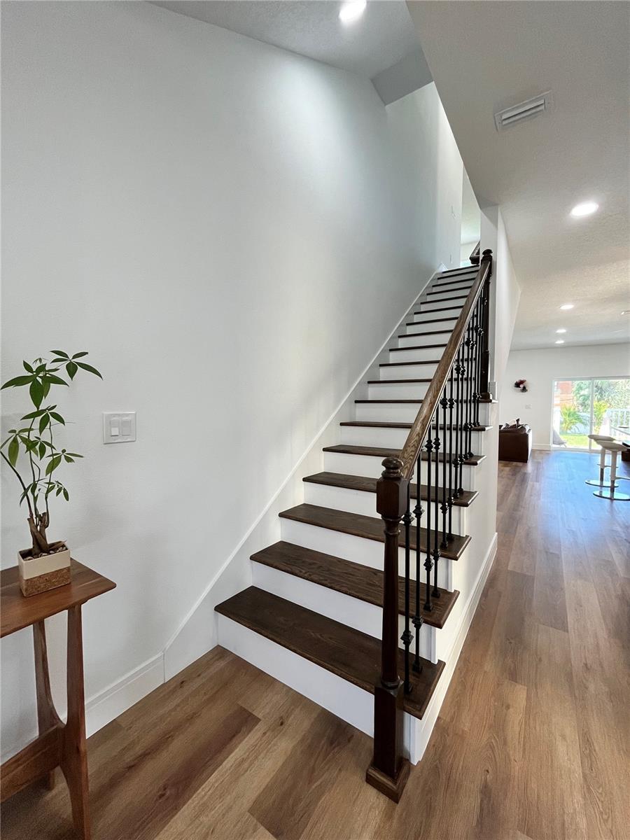 208 WASHINGTON AVE, OLDSMAR, FL, 34677