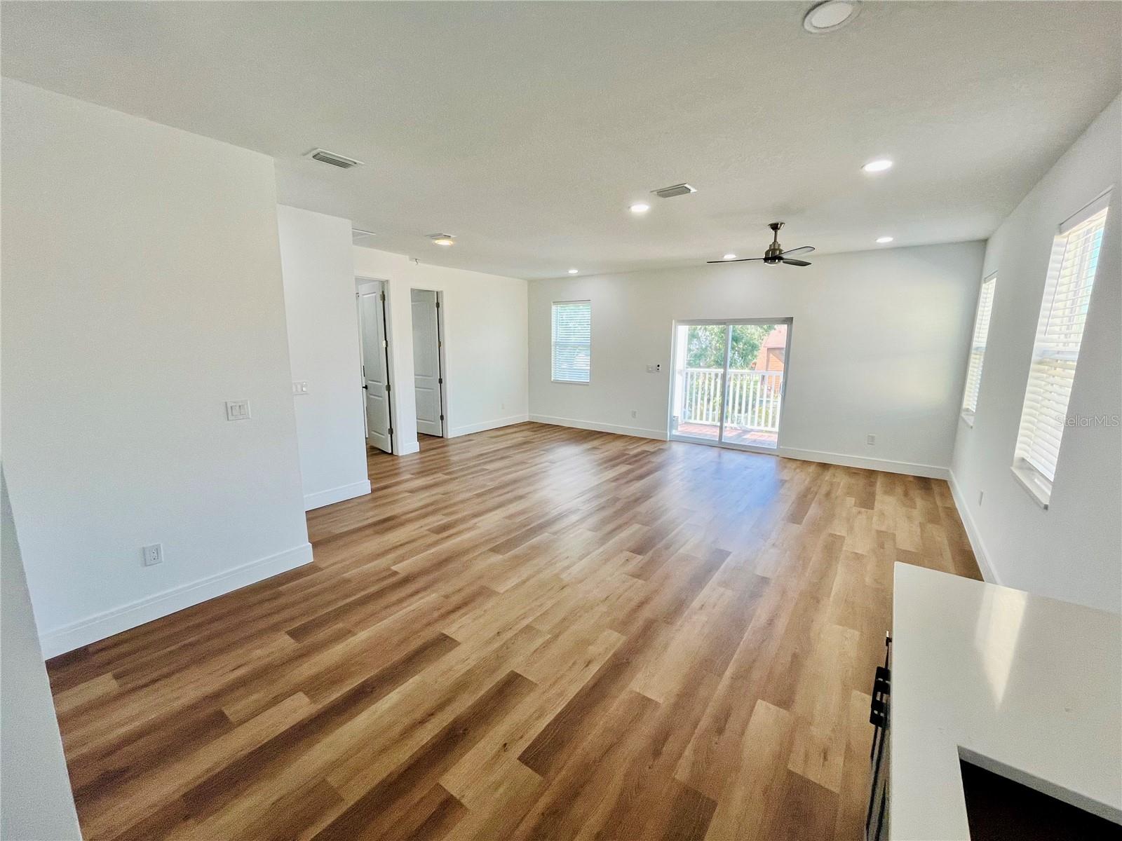 208 WASHINGTON AVE, OLDSMAR, FL, 34677