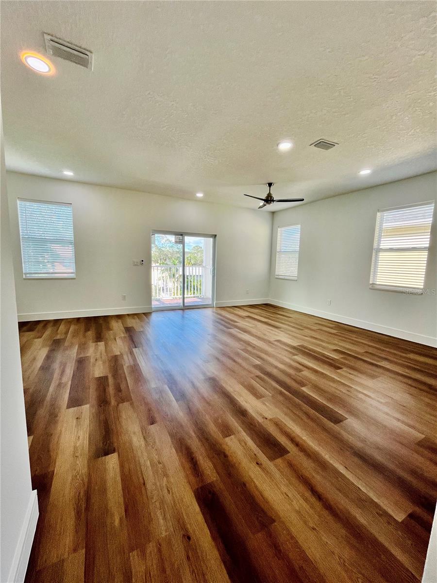 208 WASHINGTON AVE, OLDSMAR, FL, 34677