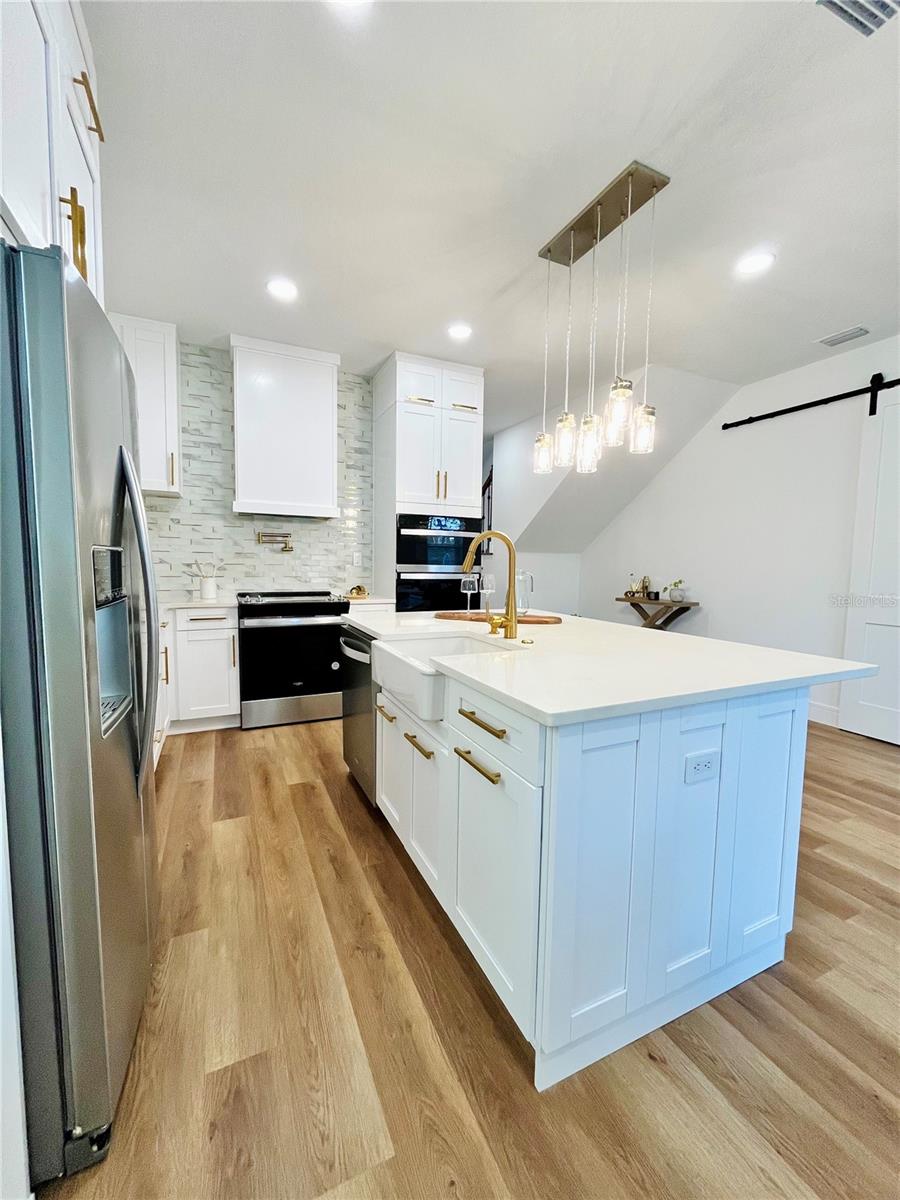 208 WASHINGTON AVE, OLDSMAR, FL, 34677