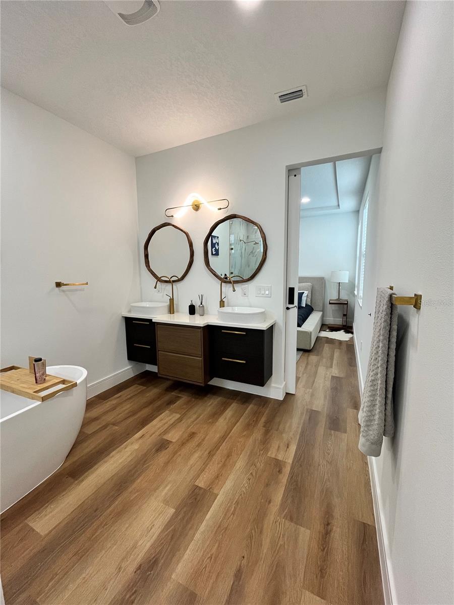 208 WASHINGTON AVE, OLDSMAR, FL, 34677