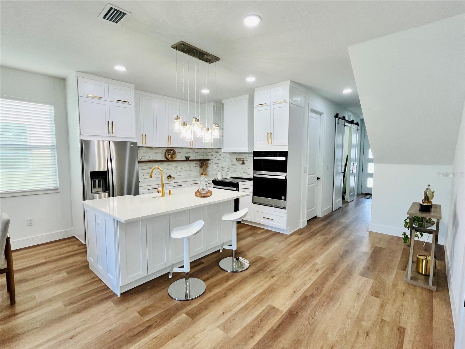 208 WASHINGTON AVE, OLDSMAR, FL, 34677