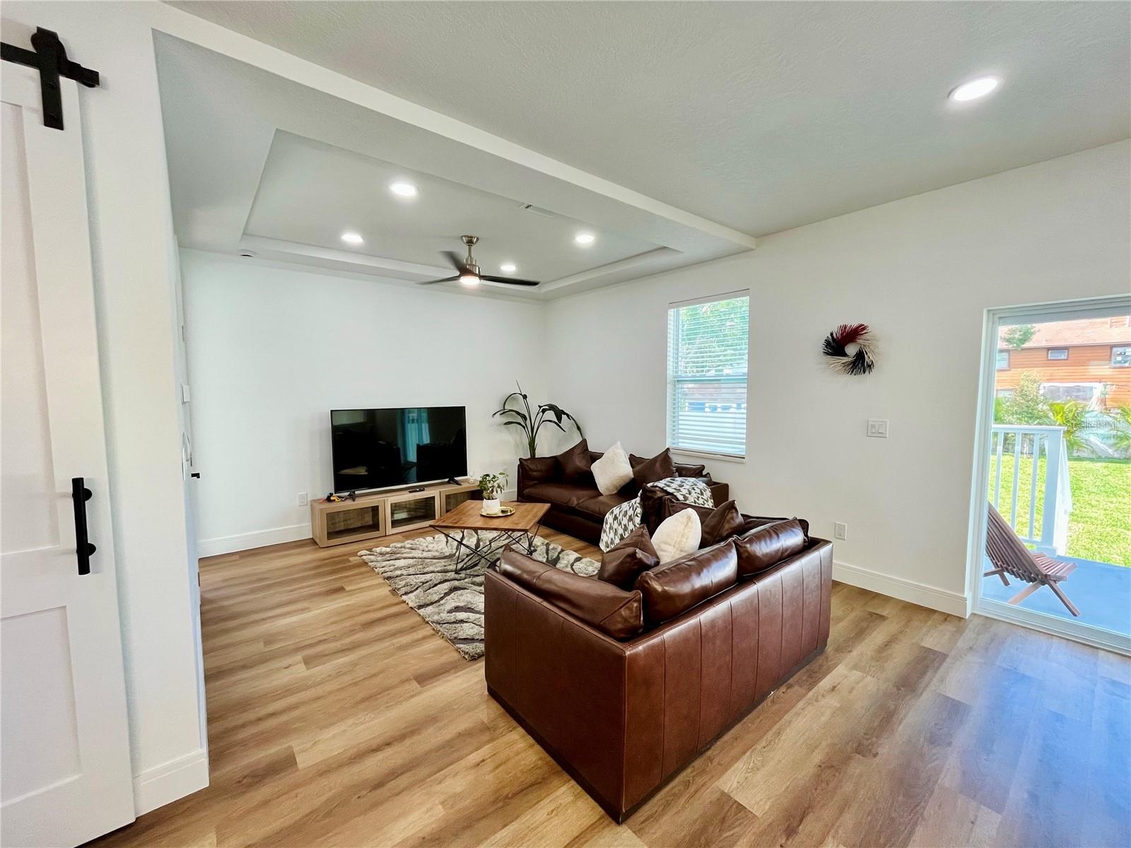 208 WASHINGTON AVE, OLDSMAR, FL, 34677