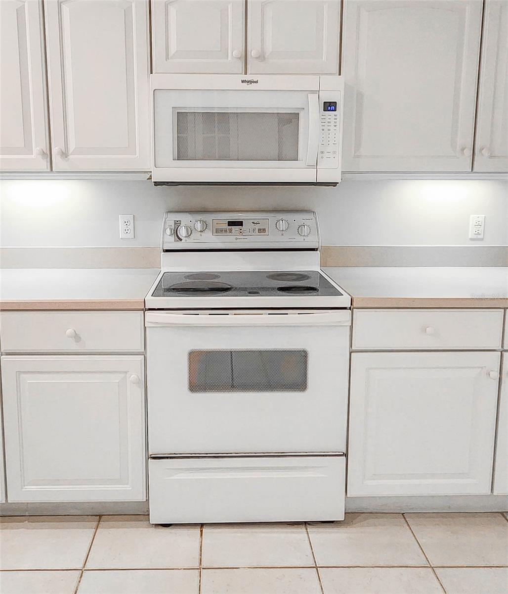 8 BURNING SANDS LN, PALM COAST, FL, 32137