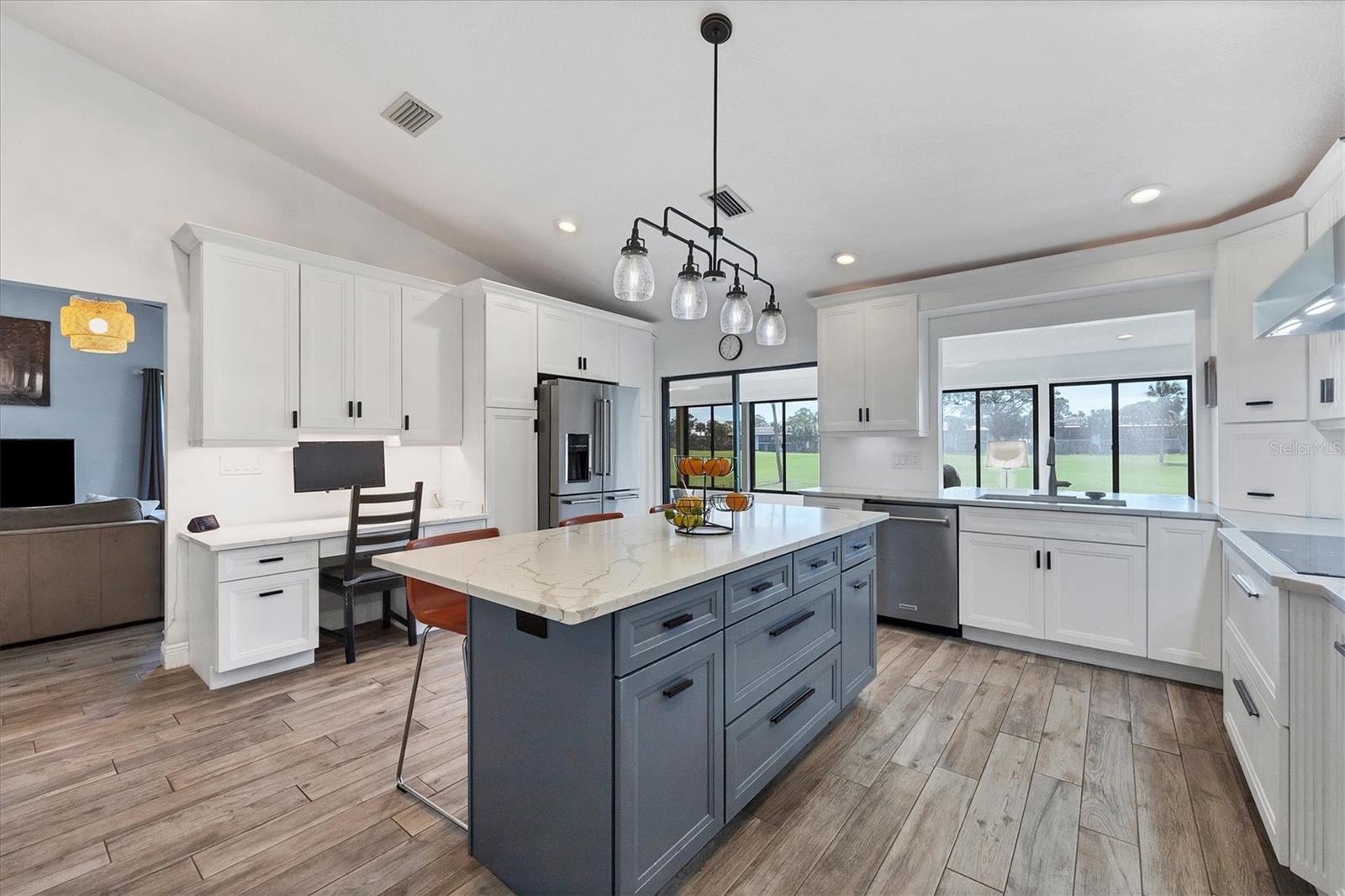3603-B AVENIDA MADERA, BRADENTON, FL, 34210